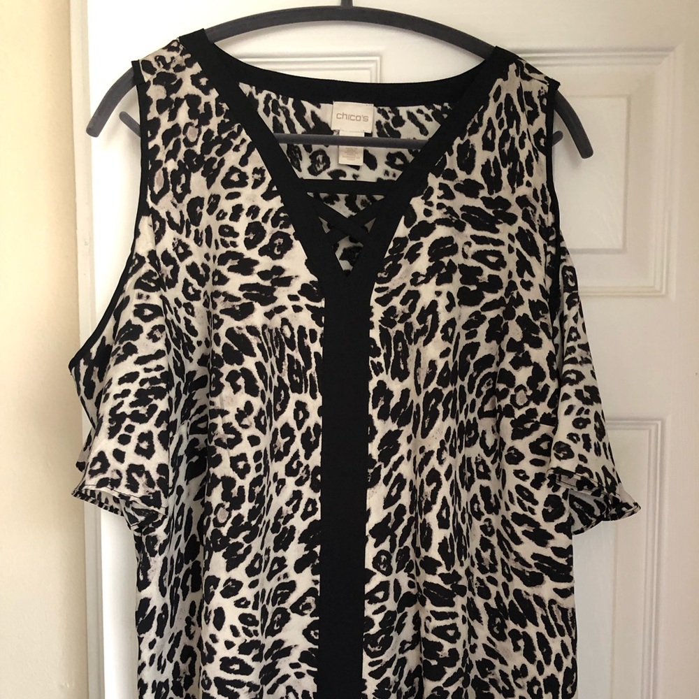 EUC Chico's cold shoulder top